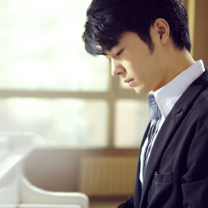 小南大雷擦狙狙的背景蘑菇视频
